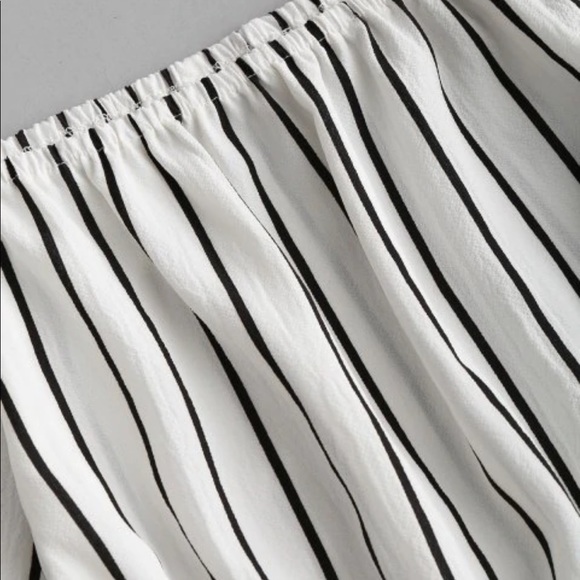 Off Shoulder Tied Bowknot Striped Romper - Picture 4 of 4